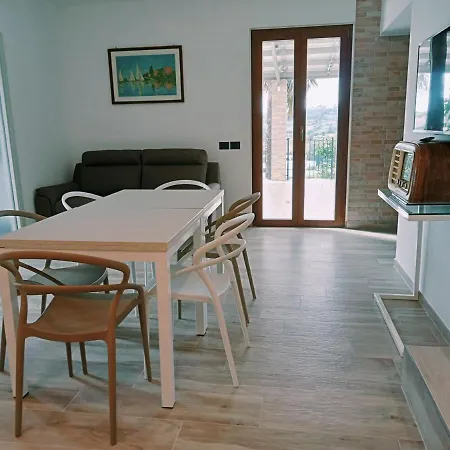 Penzion Le Colline Del Conero 3*